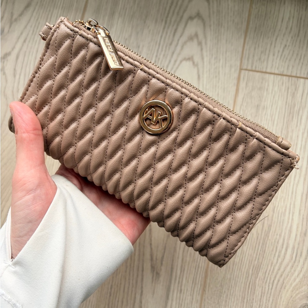 Anne Klein Quilted Bi Fold Wristlet Wallet - Picture 9 of 10
